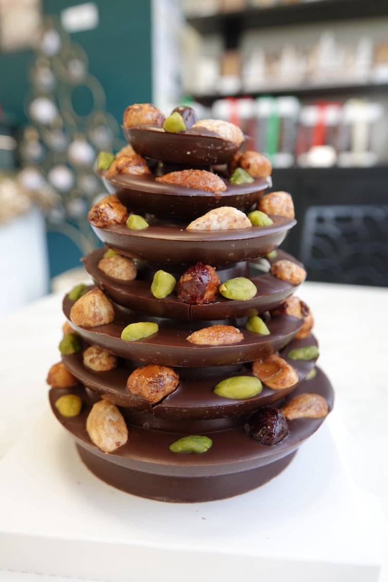sapin de mendiants au chocolat noir, chocolatier
